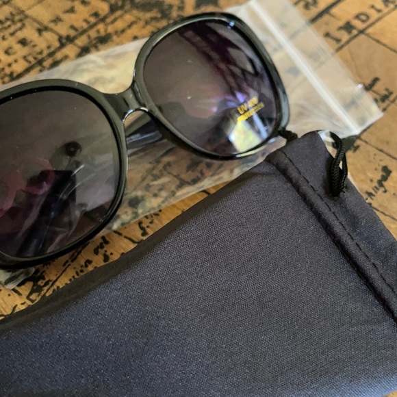 Fashion Sunglasses - Picture 10 of 10